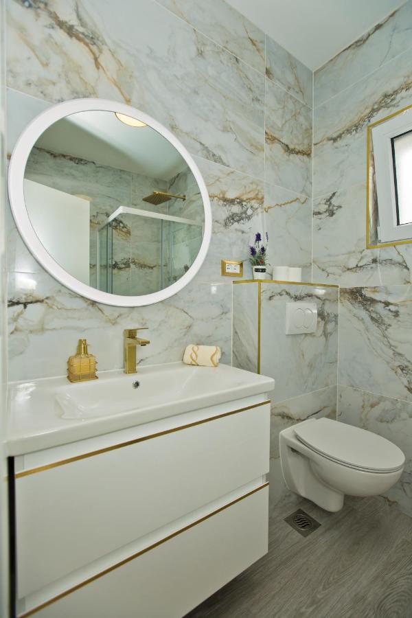 Luxury Apartment Veronika フヴァル エクステリア 写真