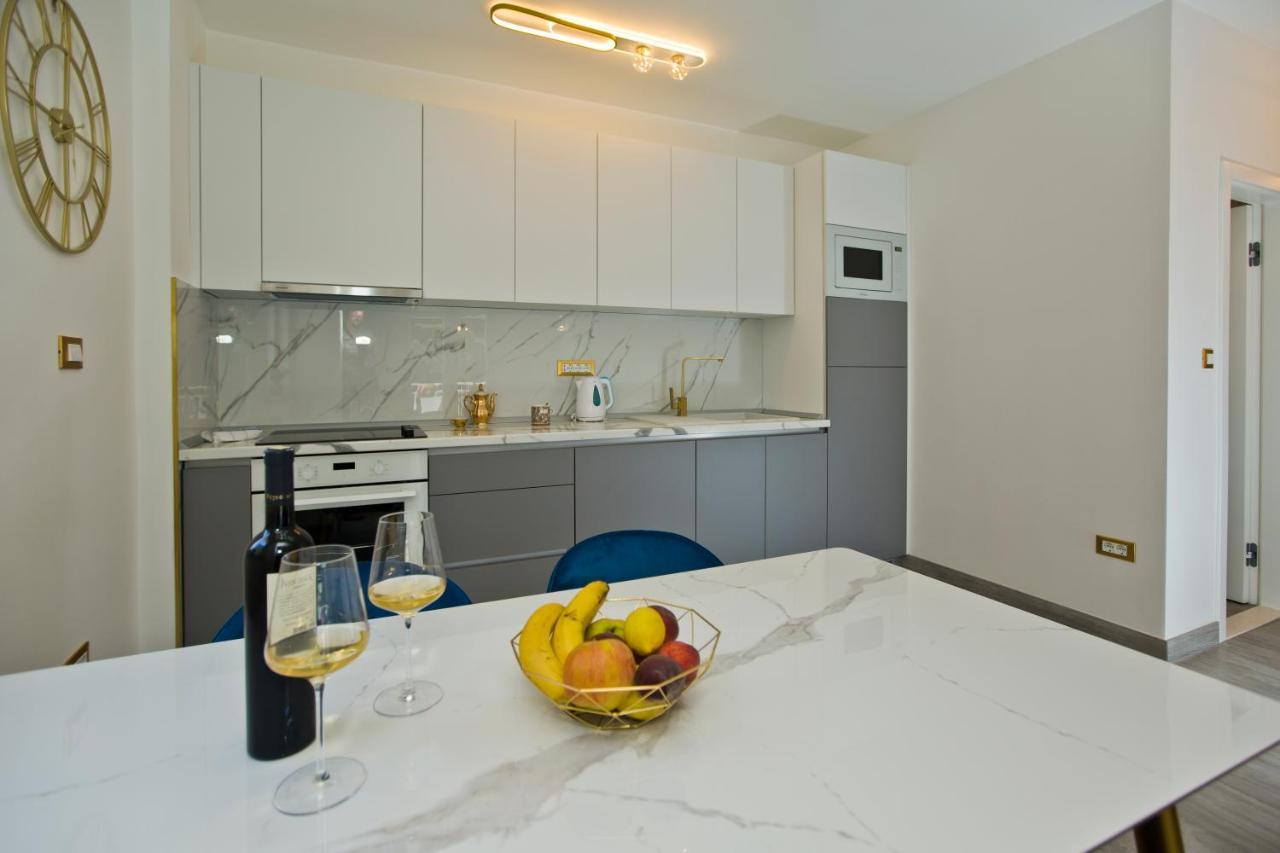 Luxury Apartment Veronika フヴァル エクステリア 写真